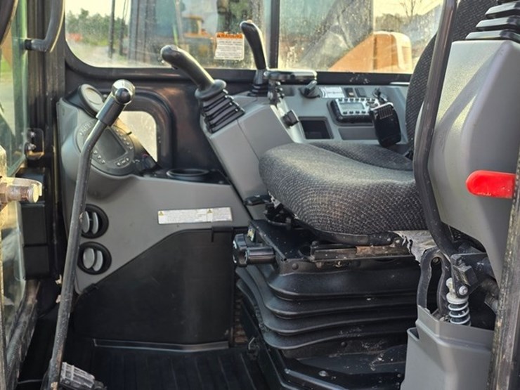 2019-bobcat-e55-image-57
