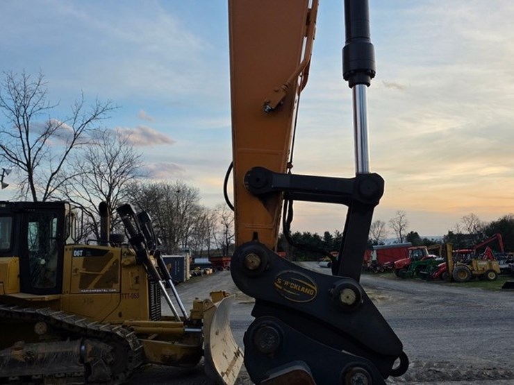 2022-case-cx250d-image-9