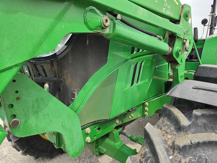 2017-john-deere-6120m-image-8