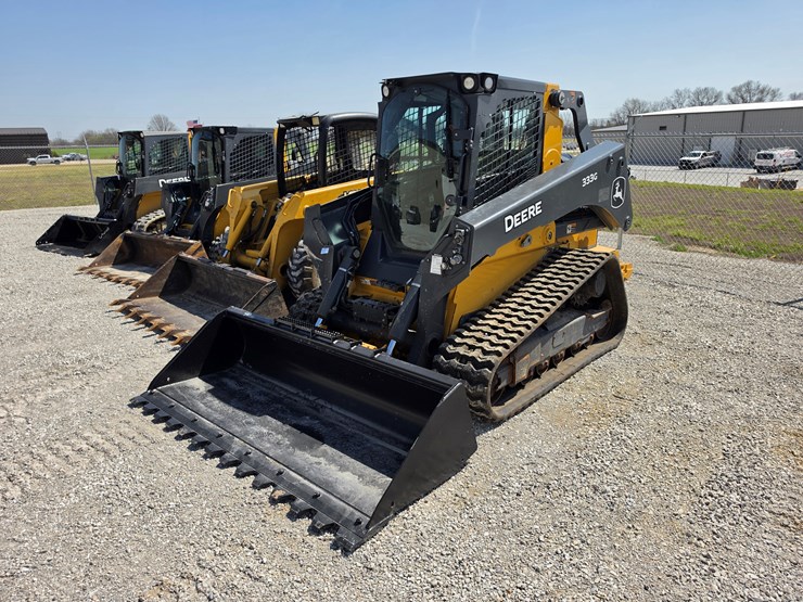 2023-deere-333g-image-1