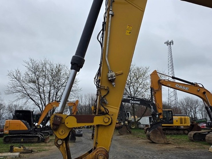 2018-caterpillar-m322f-image-46