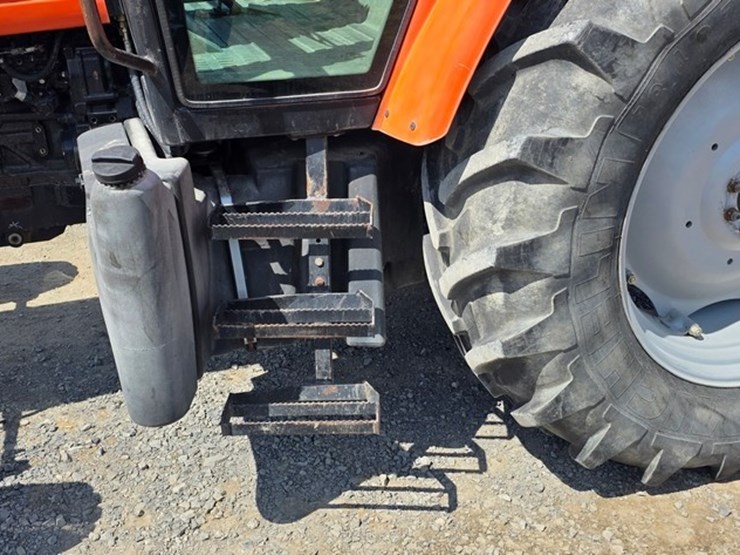 2005-agco-lt75-image-11