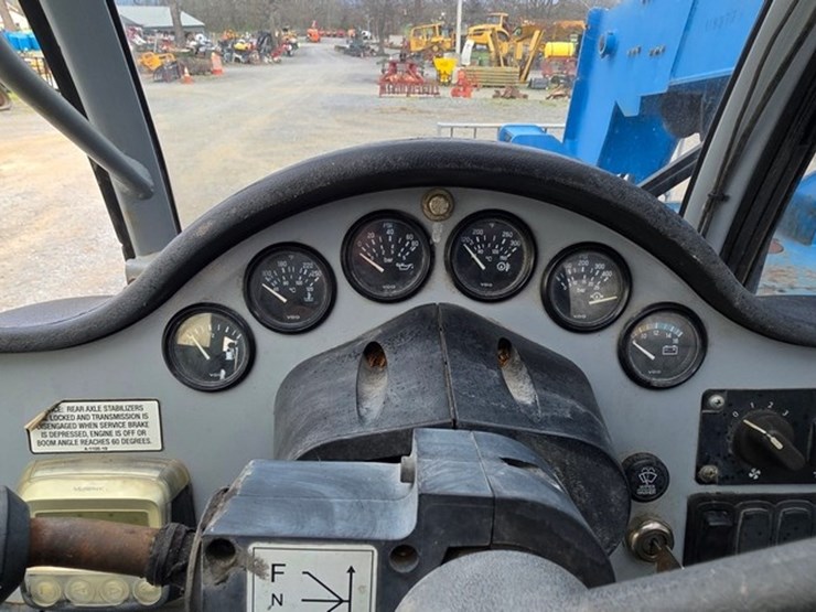 2011-genie-gth844-image-50