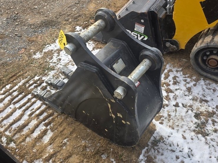 2020-new-holland-e57c-image-87