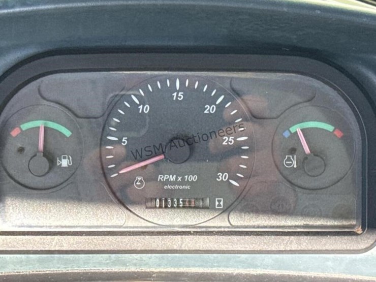 new-holland-lb115-image-50