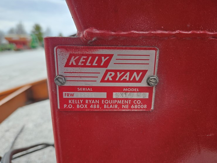 2005-kelly-ryan-5x14-image-5