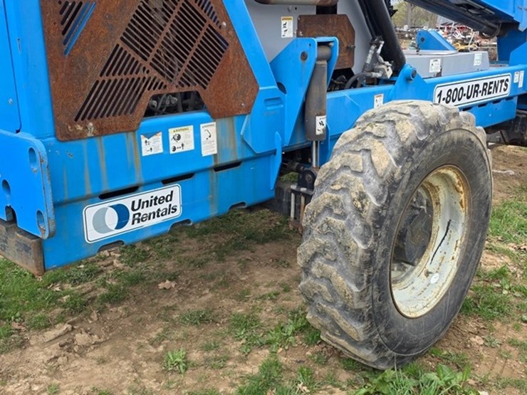 2011-genie-gth844-image-19