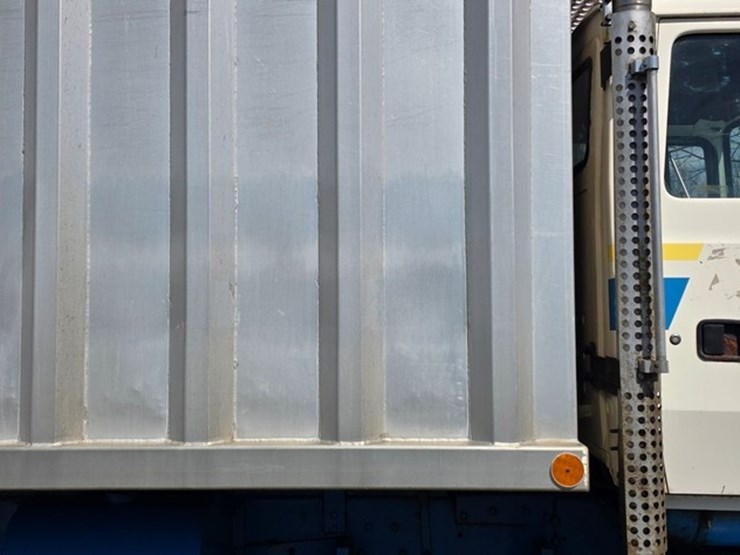 1991-ford-l9000-image-33