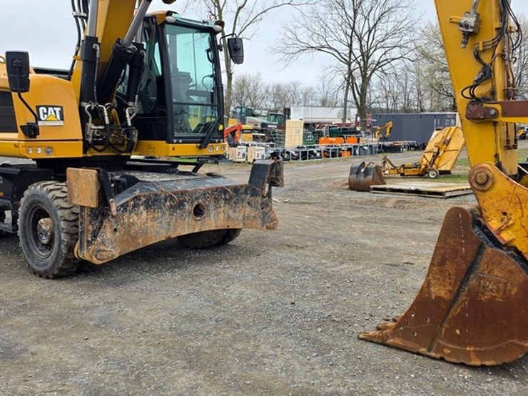 2018-caterpillar-m322f-image-5