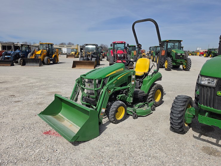 2018-john-deere-1023e-image-1