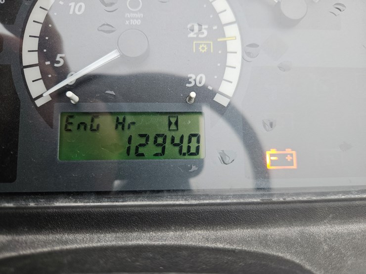 2017-john-deere-3033r-image-9