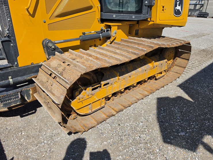 2023-deere-450-lgp-image-7