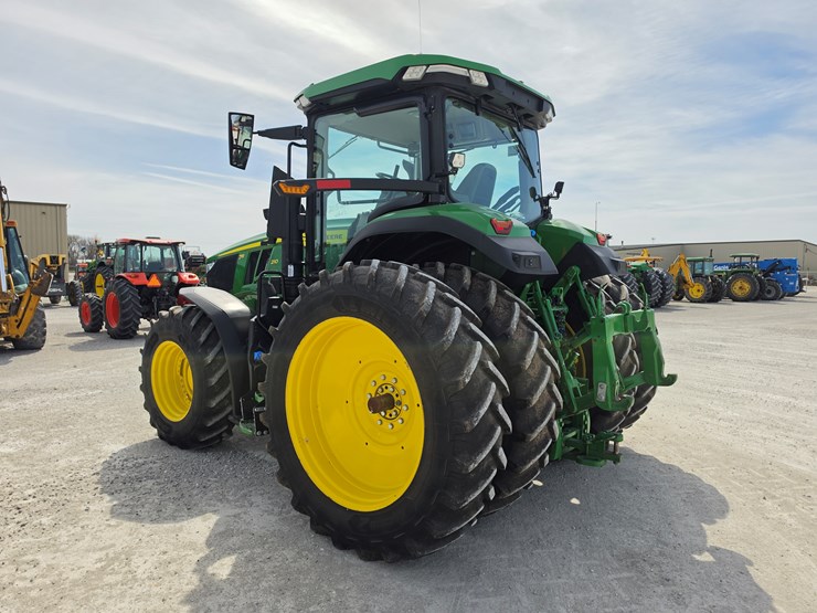 2021-john-deere-7r-210-image-13
