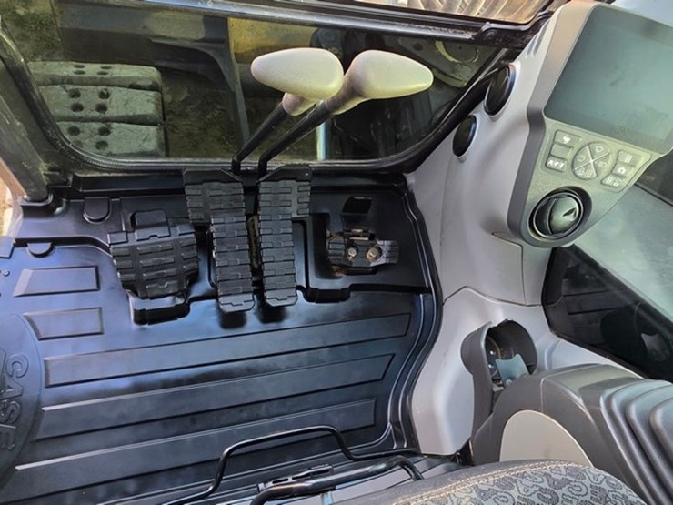 2021-case-cx80c-image-68