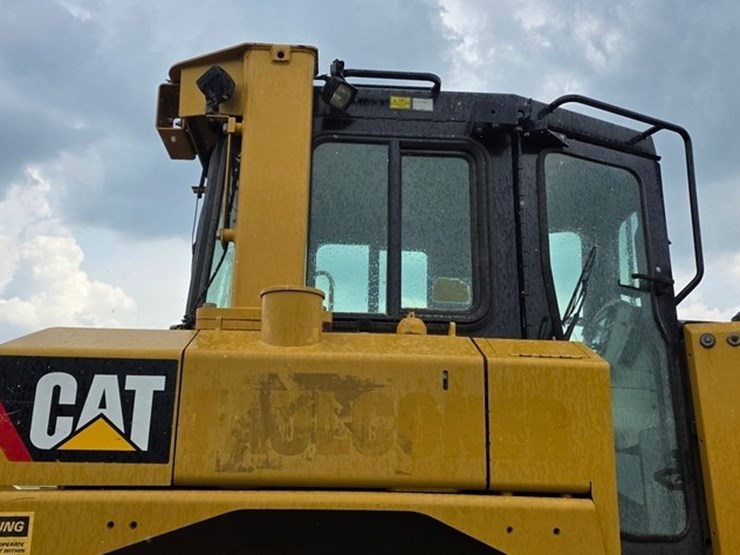 2012-caterpillar-d6t-xl-image-38
