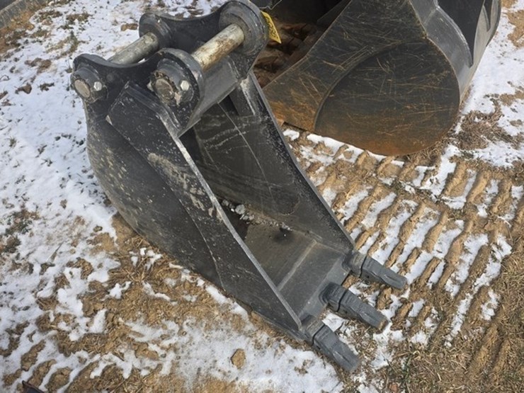 2020-new-holland-e57c-image-85