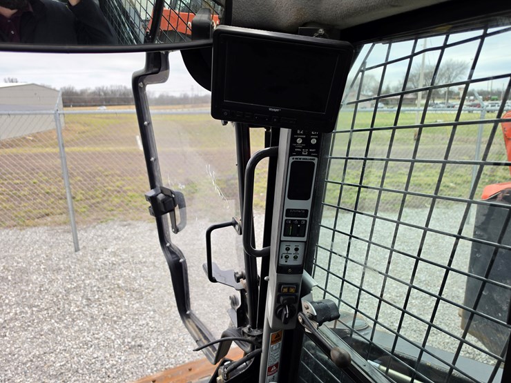 2018-new-holland-c245-image-10