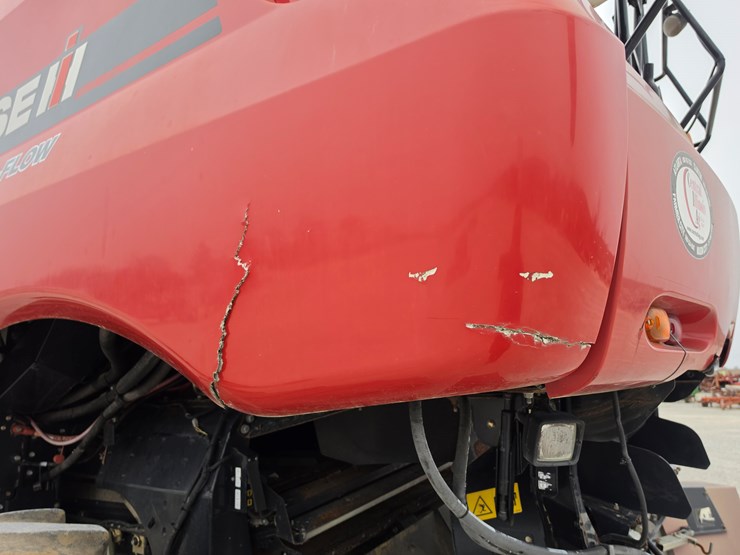 2013-case-ih-8230-image-21