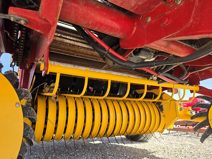 2014-new-holland-450-image-12