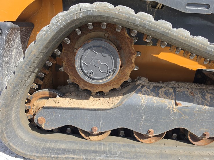 2023-case-tv450b-image-15