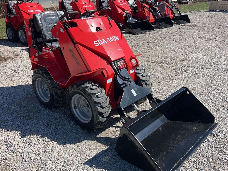 2026-agt-industrial-sda-140w-mini-wheel-loader-image-3