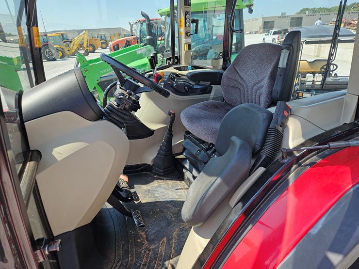 2019-massey-ferguson-6713-image-16