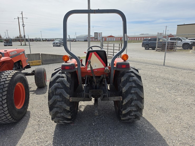 1997-kubota-l2900-image-12