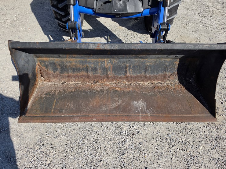 2013-new-holland-ts6.120-image-3