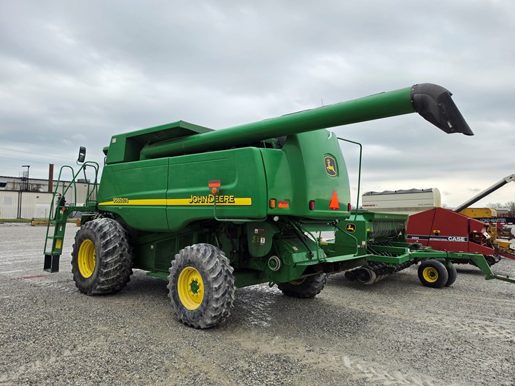 2006-john-deere-9560-sts-image-19