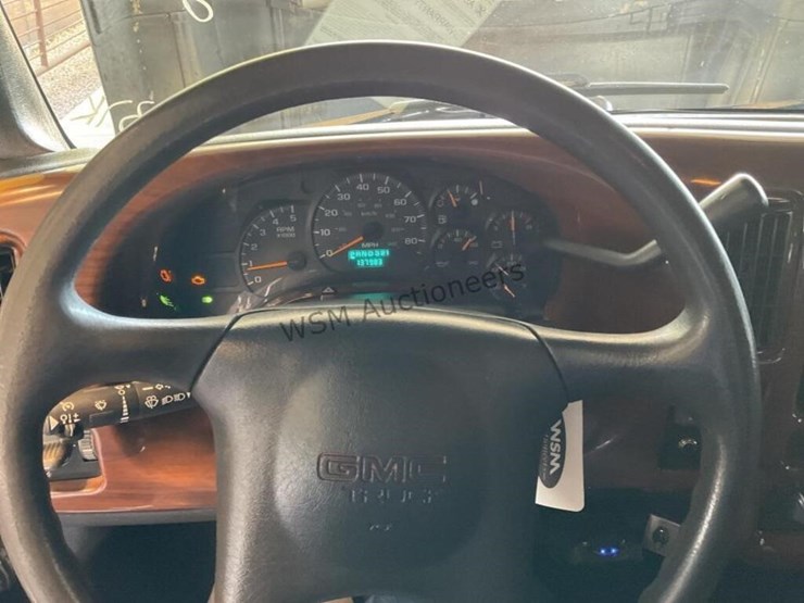 2006-gmc-topkick-image-17