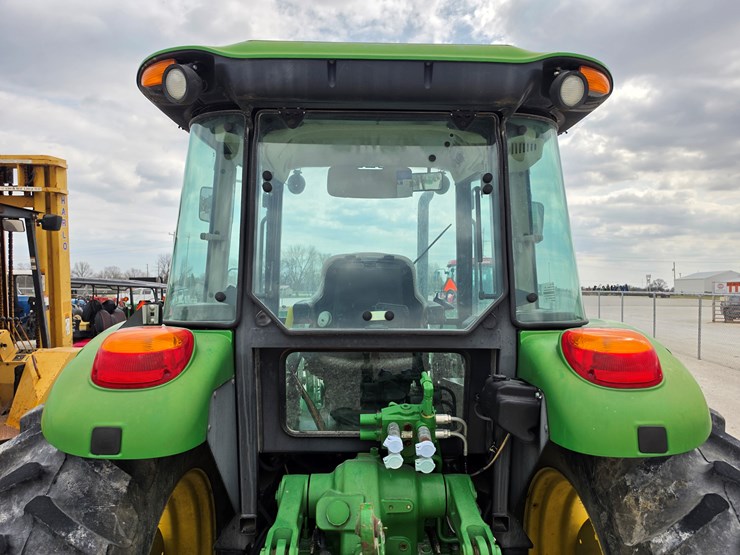 2009-john-deere-6115d-image-12