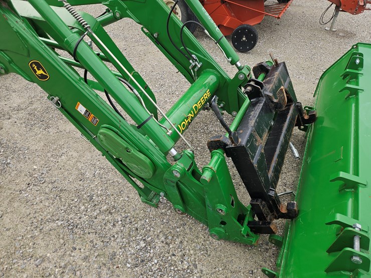 2021-john-deere-700m-image-13