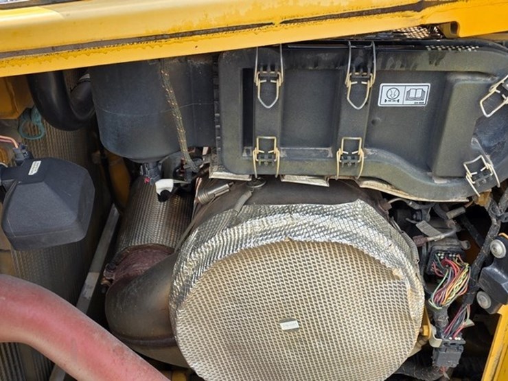 2012-caterpillar-d6t-xl-image-65