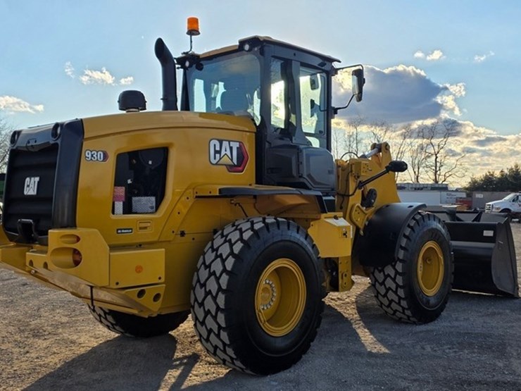 2024-caterpillar-930-image-3