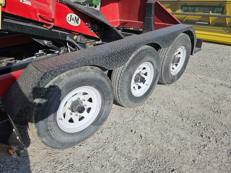 2017-j&m-375-image-6