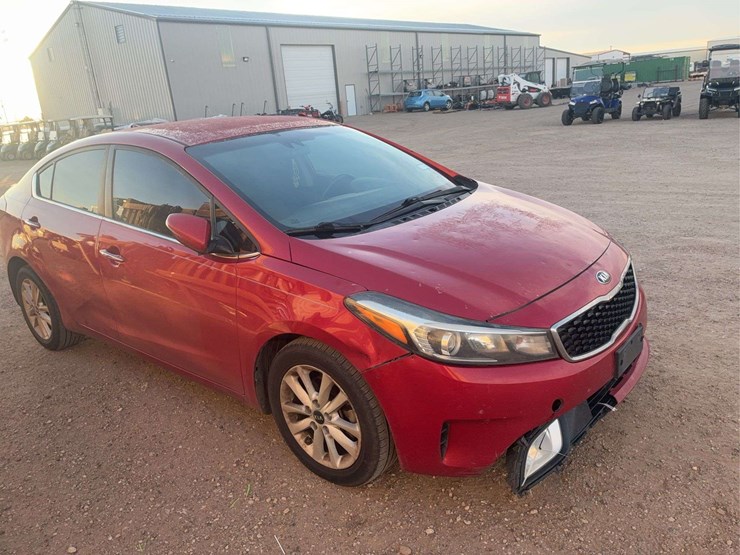 2017-kia-forte-lx-/-s-sedan-4d-image-2