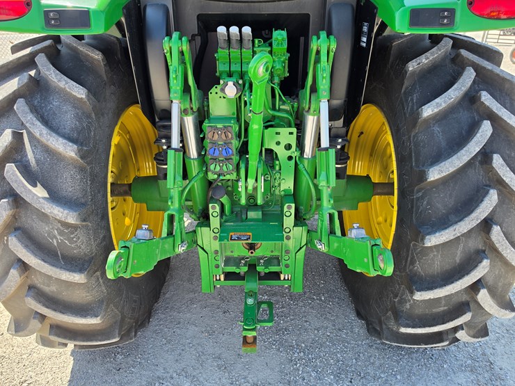 2023-john-deere-6r-130-image-18