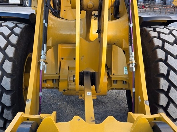 2024-caterpillar-930-image-50