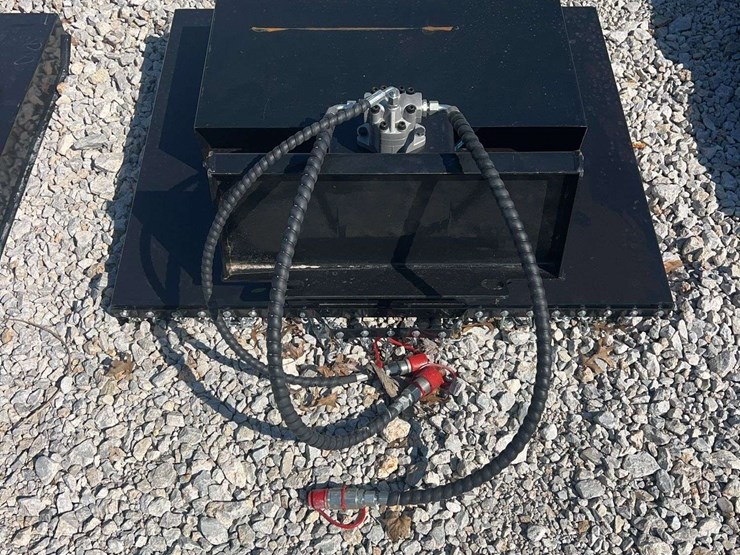 sdlanch-mini-skid-steer-brush-cutter-image-2