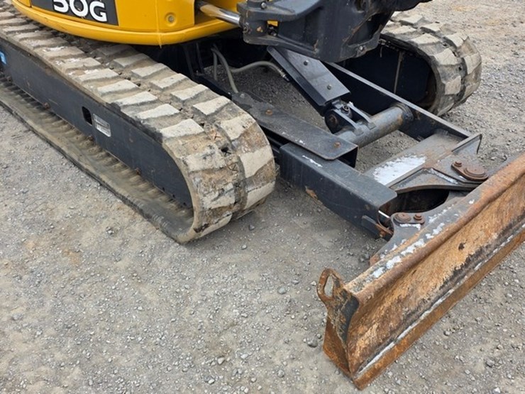 2019-deere-50g-image-33