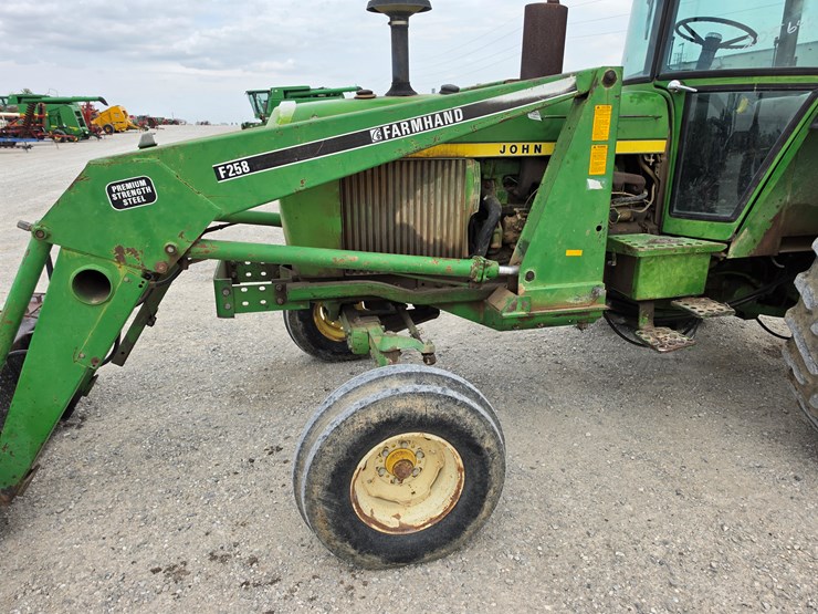 1977-john-deere-4030-image-6