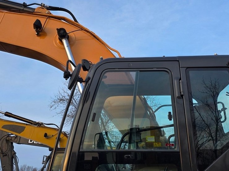 2022-case-cx250d-image-37