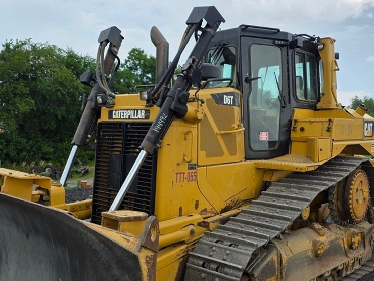 2012-caterpillar-d6t-xl-image-7