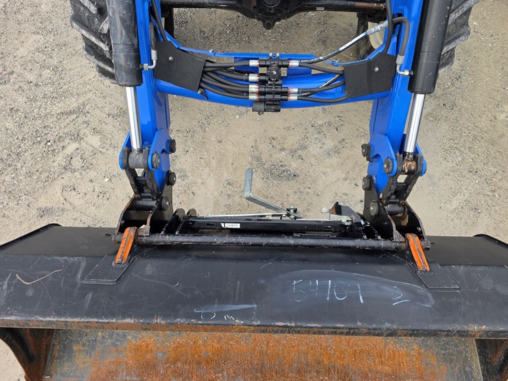 2010-new-holland-t6020-image-5