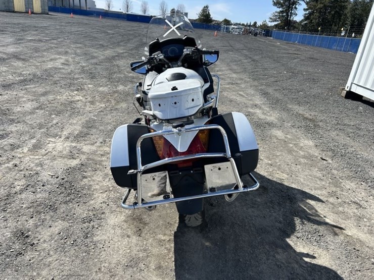 2009-honda-st1300-motorcycle-image-4