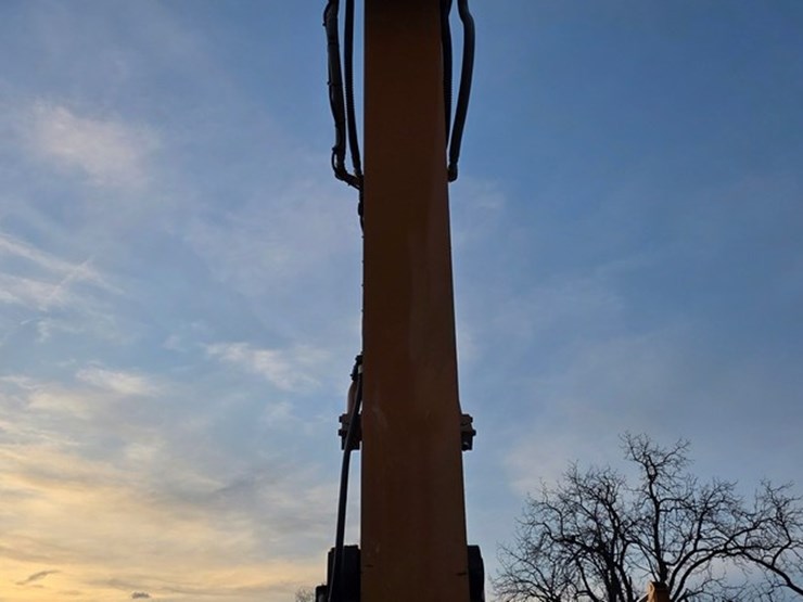 2022-case-cx250d-image-52