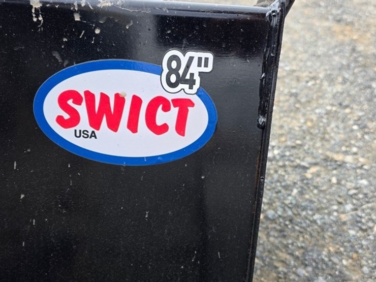 2010-new-holland-c185-image-40