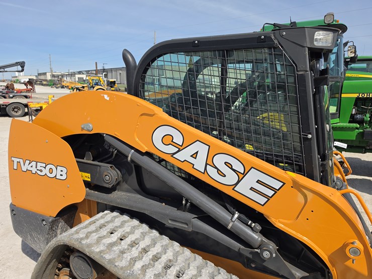 2023-case-tv450b-image-13