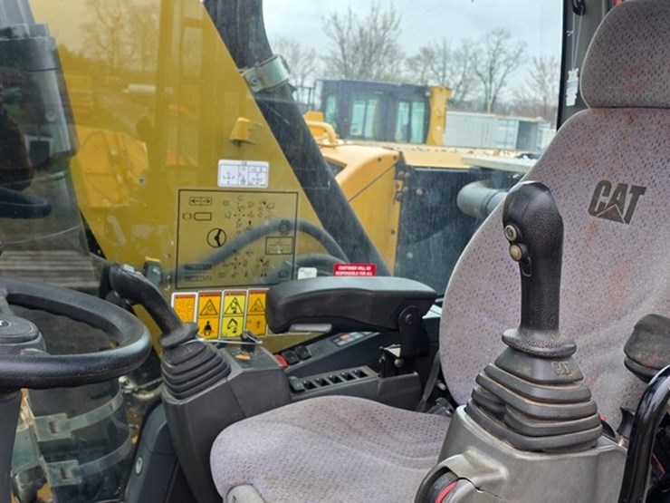 2018-caterpillar-m322f-image-66