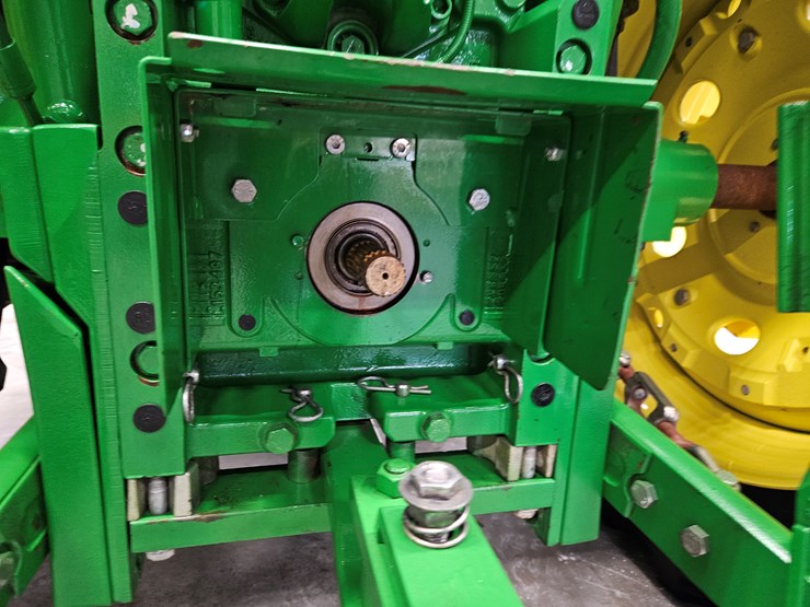 2020-john-deere-6145m-image-13